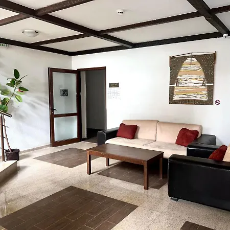 דירה Private At Comfort בנסקו