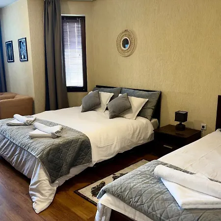 Private At Comfort * בנסקו