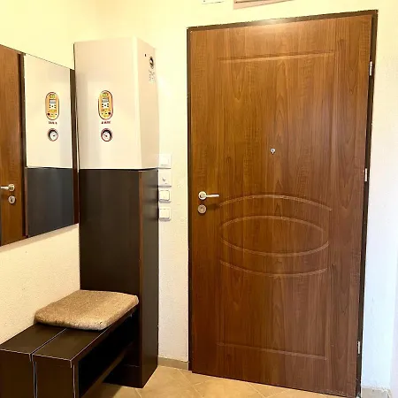 Private At Comfort בנסקו